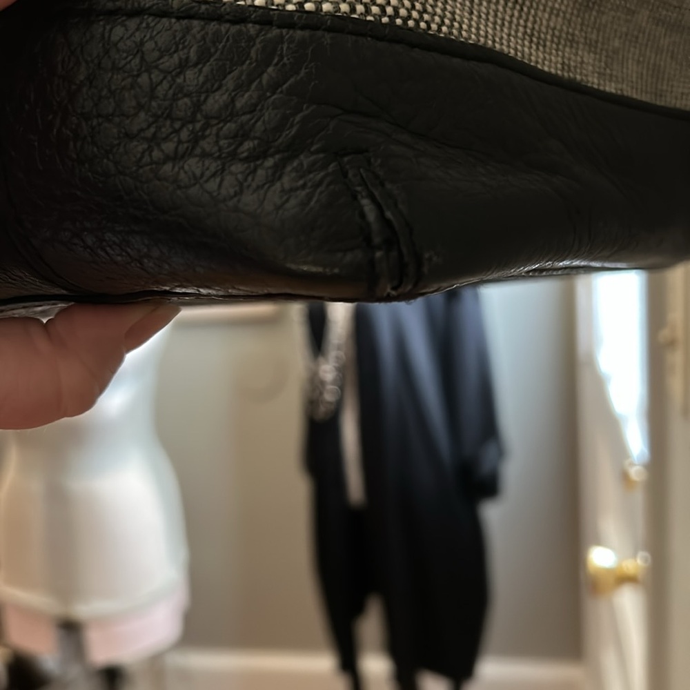 Kate Spade Black and White Textured Bag - Picture 7 of 12